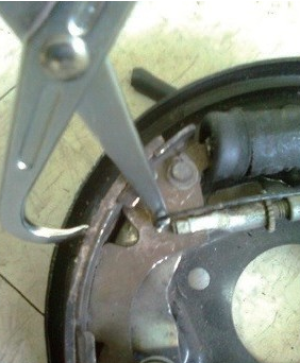 Drum brake spring pliers, 9B0105