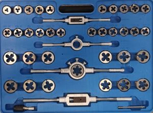 Комплект метчици и плашки 110 ч, 9311561